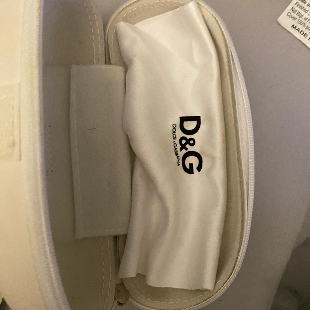 D&G sunglasses. Authentic. In original case. - Picture 5 of 16